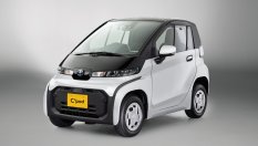 Toyota пусна мини-електромобил със странно име