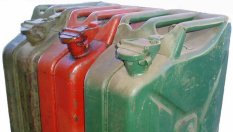 Необикновената история на 20-литровата туба