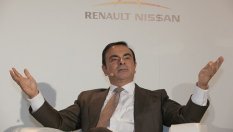 Nissan също завежда иск срещу Гон