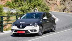 Renault тества хибриден Megane