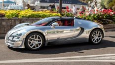 Шампион във Формула 1 се сдоби с най-скъпото Bugatti Veyron
