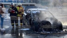 BMW се запали и изгоря след дрифт