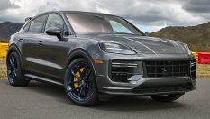 Porsche Cayenne си връща V8 и получава интериор в стил Taycan