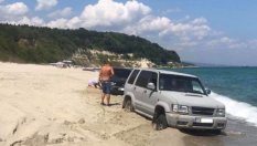 Какво се прави, ако колата затъне в пясъка?