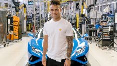 Звездата на &bdquo;Интер&ldquo; посети  Lamborghini, за да конфигурира колата си