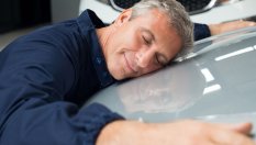 Автомобилът си остава любимата играчка на човека