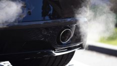 Европарламентът подкрепи забраната на автомобилите с ДВГ