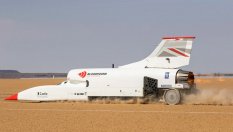 Свръхзвуковият автомобил вдигна 790 км/ч