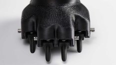 Изкуствена кучешка лапа помага при тестове на интериора