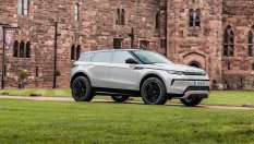 Компактните модели на Land Rover минават на нова електрическа платформа
