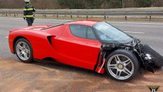 Ferrari Enzo беше обезобразено на германска магистрала