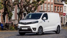 Toyota представи бус на ток с рекордна гаранция на батерията