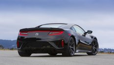 Honda NSX ще краде клиенти от Porsche 911 Turbo и Audi R8 V10