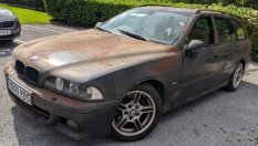 Това BMW 5-Series (E39) Touring с V8 не е толкова изгнило, колкото изглежда