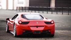 Ferrari маха волана и педалите от своите коли