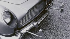 Откраднатият през 90-те години Aston Martin на Джеймс Бонд е намерен