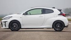 Превключване от 5-а на 2-ра предавка завърши зле за Toyota GR Yaris 