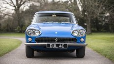 Продава се първата кола на Джон Ленън