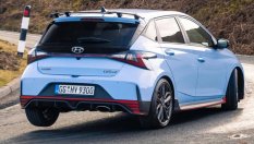 11 чудесни спортни коли на старо, които няма да ви разорят