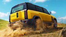 Китайски SUV стана за смях при опит да се прави на Range Rover