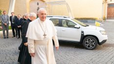 Колите на папа Франциск са като живота му - скромност и символика