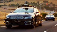 Най-големият враг на Tesla получи половин милиард от Amazon