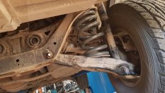 Защо и как опитните шофьори загряват амортисьорите в студено време