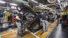 Nissan и Toyota заплашват Борис Джонсън