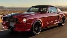 Класически Mustang получи сърце от суперкола