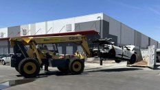 Как се гаси електромобил? Заравя се в пясък за няколко седмици