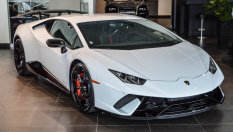 Защо Lamborghini предлага само автоматици