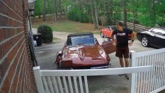 Американец потроши скъп Corvette при опит да се изфука