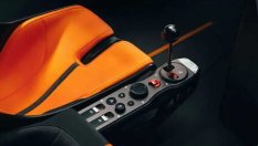 Изчезват ли спортните коли с ръчни скорости?