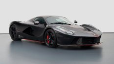 Почти ново Ferrari LaFerrari Aperta стряска с цената си