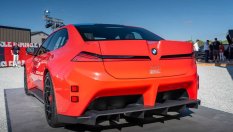 Електрическото BMW M3 атакува планински връх