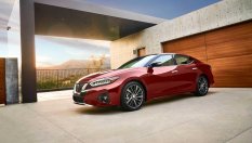 Nissan сменя голeмия си седан с електромобил