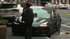 22-годишна с Tesla сгази двама в Сан Франциско