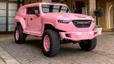 Триумф на кича или танк за нежни души: розов Rezvani Tank се появи в Холивуд