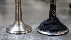 Защо се появява нагар по буталата и как да го отстраните