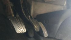 Скърцащ долен ляв педал - какви са причините?