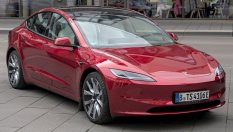 Tesla победи Golf на неговата територия