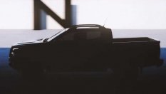 Пикапът на Merceds-Benz се възражда частично