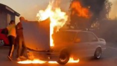 Вижте как перфектно BMW E30 избухва в пламъци
