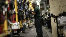 Автомобилната индустрия започна да затяга коланите