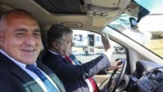 Президентът на Украйна нарушава правилника, докато вози Бойко Борисов (ВИДЕО)