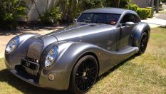 Милионер ще бъде погребан с любимата си кола