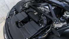 Aston Martin няма да пострада от липсата на AMG V8