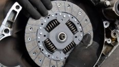 Какво е автомобилен съединител