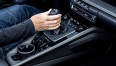 Мъск сравни шофирането на кола с ДВГ и ръчни скорости с яздене на кон