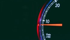 До каква температура трябва да се загрее двигателят през зимата преди шофиране